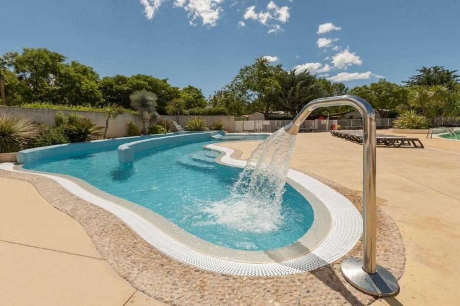 Camping Les Amandiers - Maeva Hotel Gallargues-le-Montueux Exterior photo